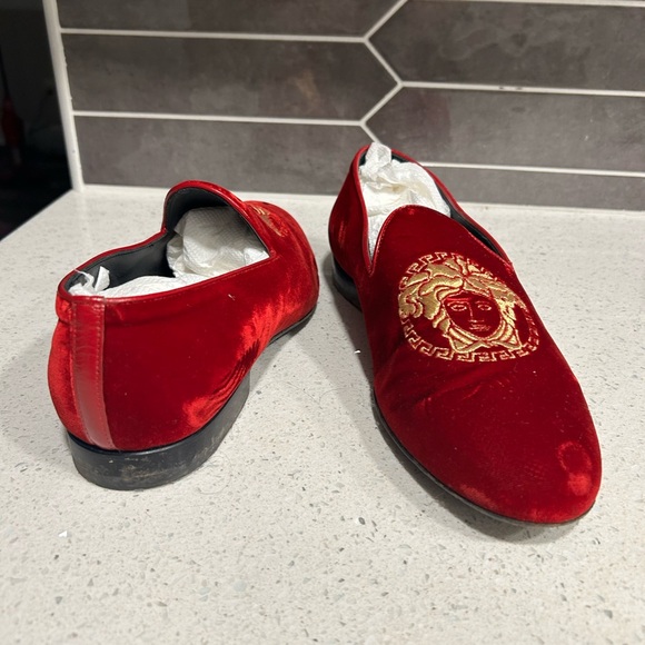 Designer shoes worn trying little dirty have been in storage for a while. - Picture 14 of 16